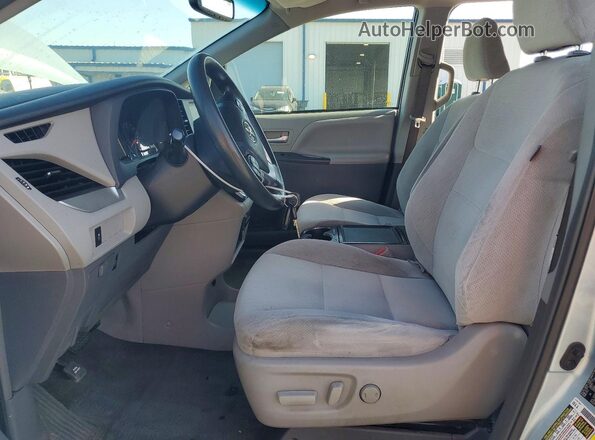 5TDKK3DC4GS691064 2016 TOYOTA SIENNA Синий Вид салона спереди