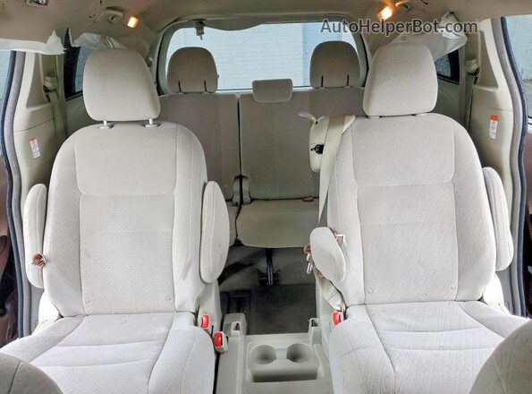 5TDKK3DC4GS716934 2016 TOYOTA SIENNA Бордовый Вид задних сидений