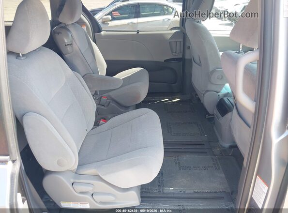 5TDKK3DCXGS726819 2016 TOYOTA SIENNA Silver 
