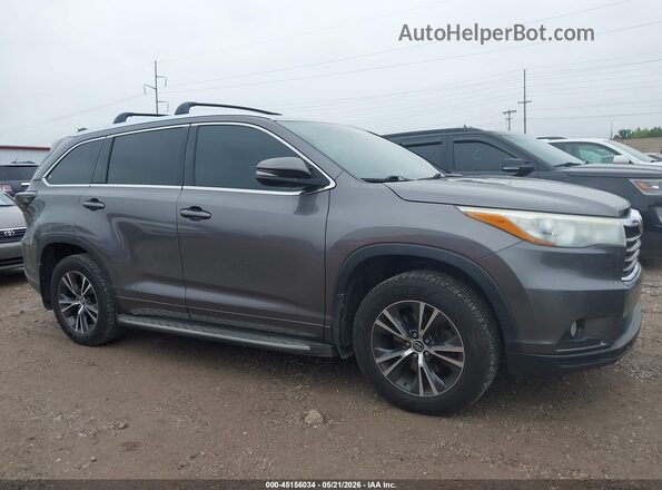5TDKKRFH0GS178082 2016 TOYOTA HIGHLANDER Gray Вид задньої частини салону