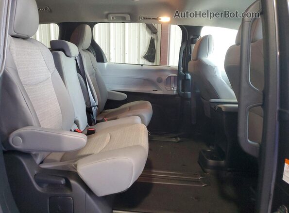 5TDKRKEC6SS225133 2025 TOYOTA LE Gray Vista interior trasera
