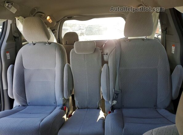 5TDKZ3DC0HS884518 2017 TOYOTA SIENNA White 