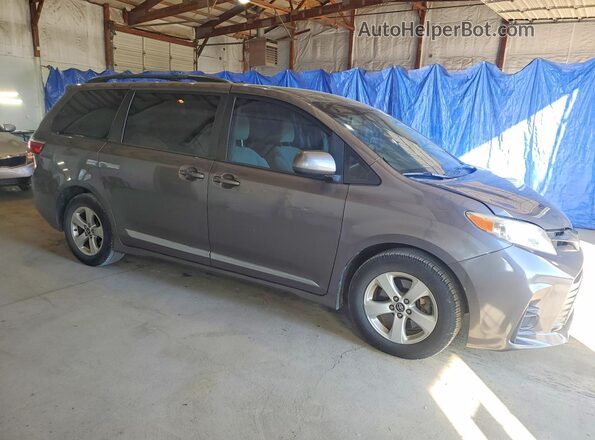 5TDKZ3DC0JS954461 2018 TOYOTA SIENNA Gray Przód prawy