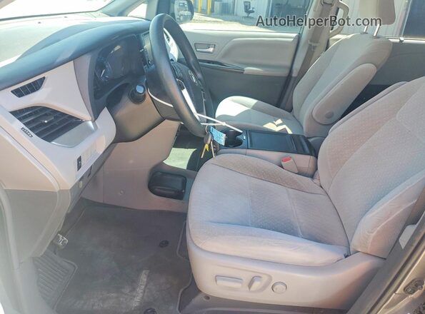 5TDKZ3DC0JS954461 2018 TOYOTA SIENNA Gray Widok wnętrza z przodu