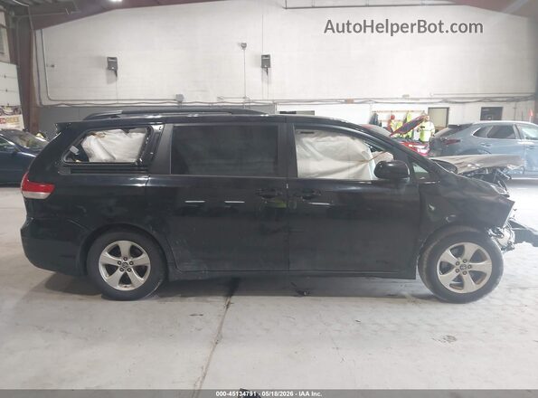5TDKZ3DC1JS944456 2018 TOYOTA SIENNA Black Սարքավորումների վահանակի տեսք