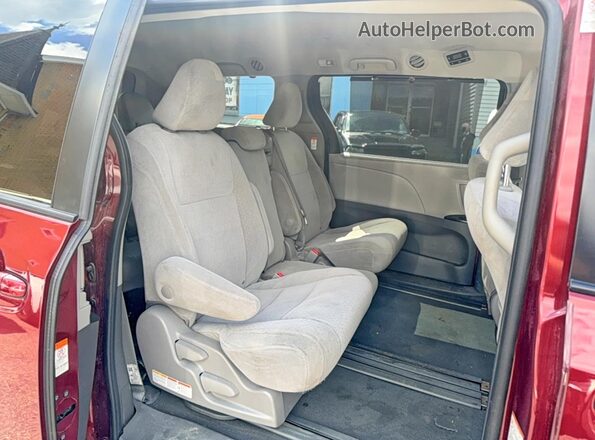 5TDKZ3DC1LS043252 2020 TOYOTA SIENNA Burgundy Вид ззаду