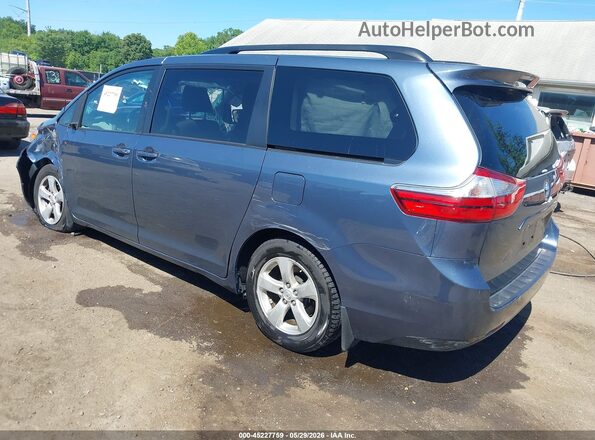 5TDKZ3DC2HS890918 2017 TOYOTA SIENNA Light Blue Tył lewy