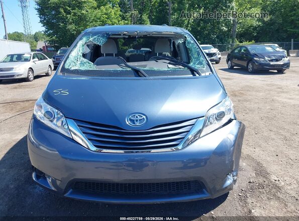 5TDKZ3DC2HS890918 2017 TOYOTA SIENNA Light Blue Widok zestawu wskaźników