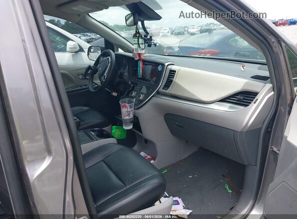 5TDKZ3DC2KS016740 2019 TOYOTA SIENNA Gray წინა სალონის ხედი