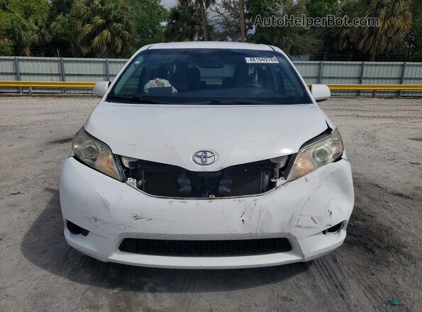 5TDKZ3DC3HS786227 2017 TOYOTA SIENNA White Vista frontal