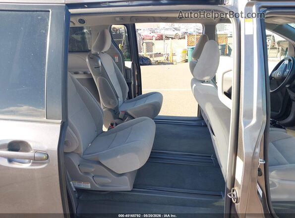 5TDKZ3DC4JS901875 2018 TOYOTA SIENNA Серый Вид наклейки с VIN-кодом