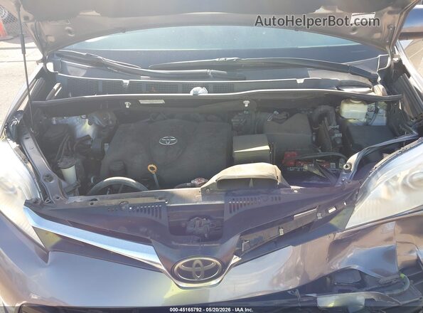 5TDKZ3DC4JS901875 2018 TOYOTA SIENNA Серый Вид сзади