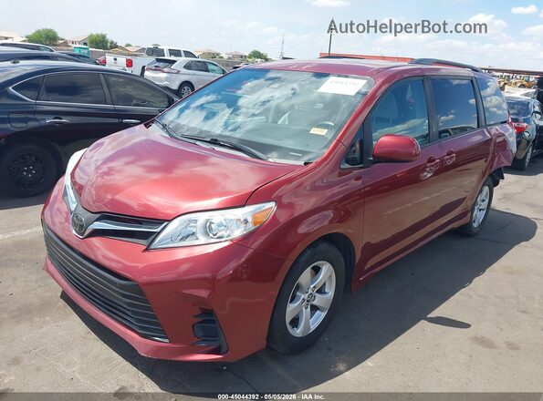 5TDKZ3DC4KS009918 2019 TOYOTA LE Red Առջևի ձախ երեք քառորդ տեսարան