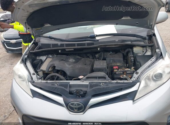 5TDKZ3DC5LS039012 2020 TOYOTA LE Серебряный Вид сзади