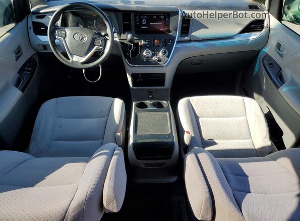 5TDKZ3DC6HS808544 2017 TOYOTA SIENNA Silver Вид панелі приладів