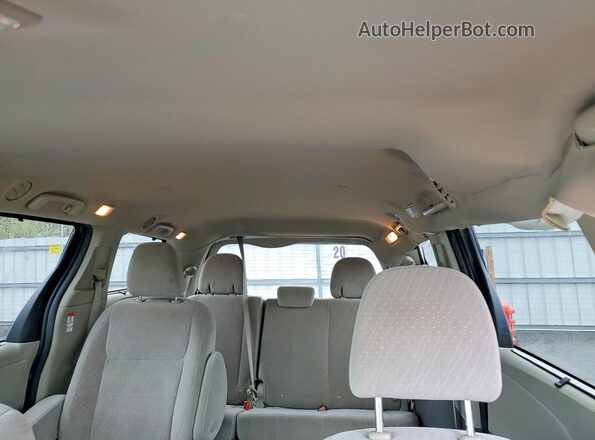 5TDKZ3DC6LS043280 2020 TOYOTA SIENNA Gray Rear seats view