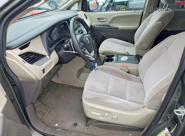 5TDKZ3DC6LS043280 2020 TOYOTA SIENNA Gray Front interior view