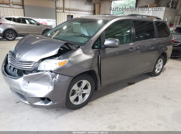 5TDKZ3DC7HS775005 2017 TOYOTA SIENNA Серый Передняя левая четверть