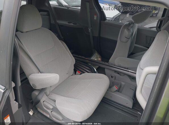 5TDKZ3DC7HS819701 2017 TOYOTA SIENNA Gray Вид наклейки з VIN-кодом