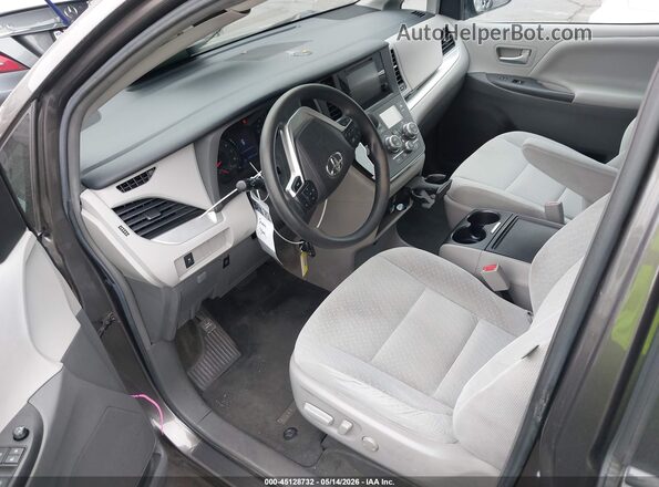 5TDKZ3DC7HS819701 2017 TOYOTA SIENNA Gray 