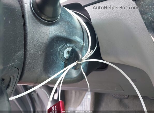 5TDKZ3DC8HS769794 2017 TOYOTA SIENNA Blue Dashboard view