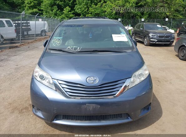 5TDKZ3DC8HS829833 2017 TOYOTA LE Light Blue Widok zestawu wskaźników