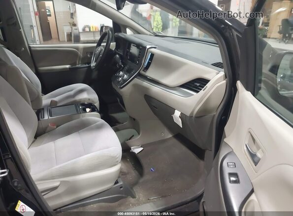 5TDKZ3DCXJS933018 2018 TOYOTA SIENNA Black Front interior view