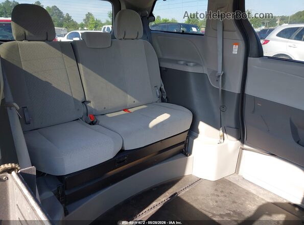 5TDKZ3DCXLS049521 2020 TOYOTA SIENNA Silver VIN sticker view