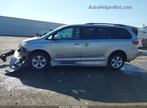 5TDKZ3DCXLS049521 2020 TOYOTA SIENNA Silver 360 interior view