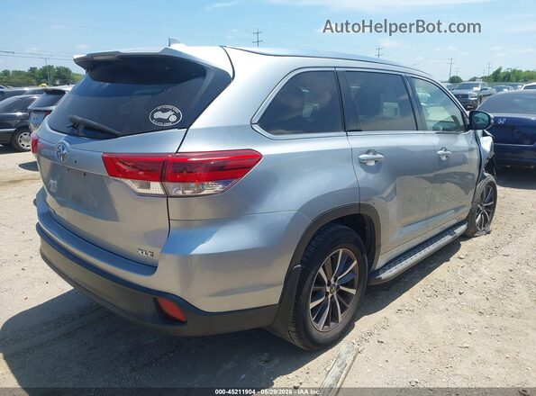 5TDKZRFH2HS207143 2017 TOYOTA HIGHLANDER Silver უკანა მარჯვენა
