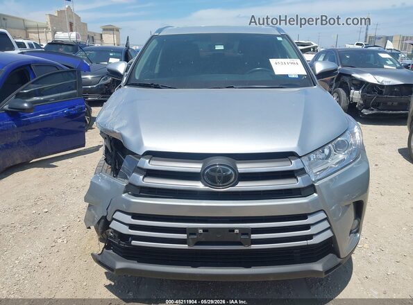 5TDKZRFH2HS207143 2017 TOYOTA HIGHLANDER Silver ხელსაწყოთა პანელის ხედი