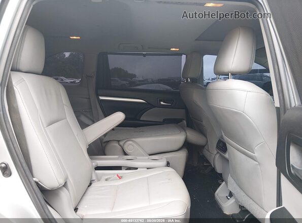 5TDKZRFH5JS542340 2018 TOYOTA HIGHLANDER Silver Widok naklejki z numerem VIN