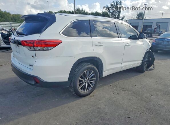 5TDKZRFH6HS203404 2017 TOYOTA LE White 