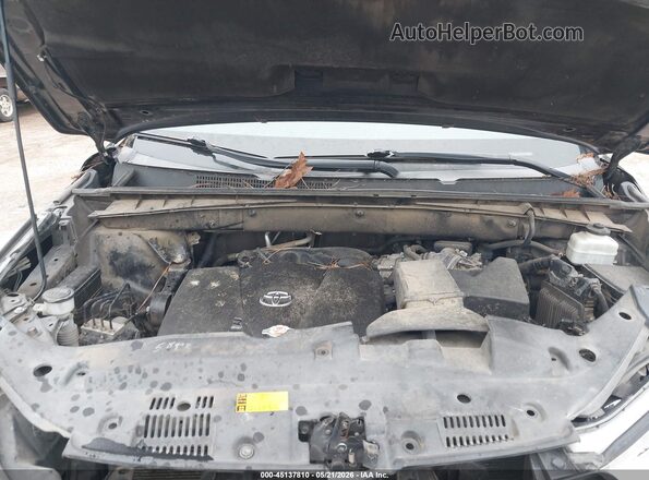 5TDKZRFH6JS541181 2018 TOYOTA HIGHLANDER Black Rear view