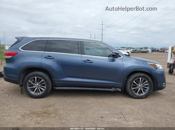 5TDKZRFH8JS281012 2018 TOYOTA LE Blue 360 interior view