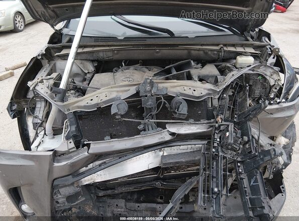5TDKZRFH9HS514731 2017 TOYOTA HIGHLANDER Gray Вид ззаду