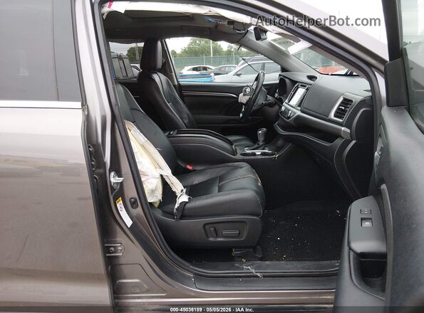 5TDKZRFH9HS514731 2017 TOYOTA HIGHLANDER Gray Вид салону спереду