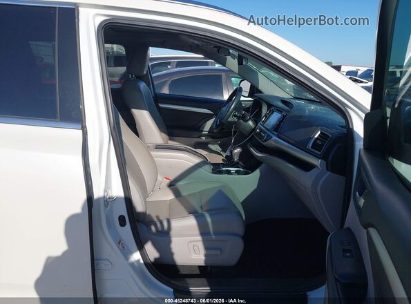 5TDKZRFHXJS545363 2018 TOYOTA HIGHLANDER White წინა სალონის ხედი