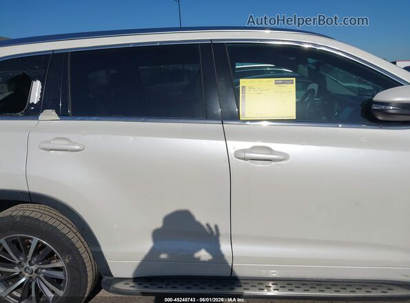 5TDKZRFHXJS545363 2018 TOYOTA HIGHLANDER White უკანა სალონის ხედი
