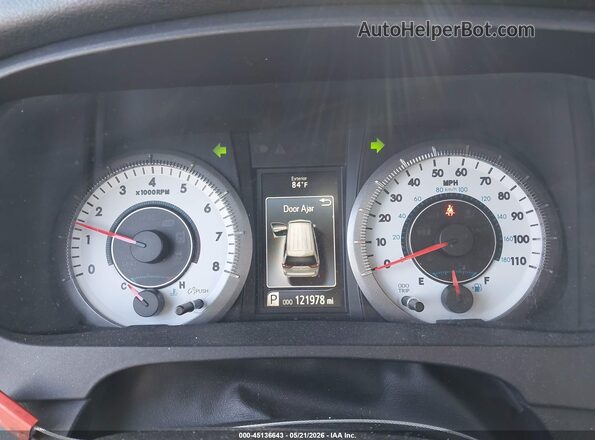 5TDXK3DC0GS729198 2016 TOYOTA SIENNA Red Հետևի նստատեղերի տեսք
