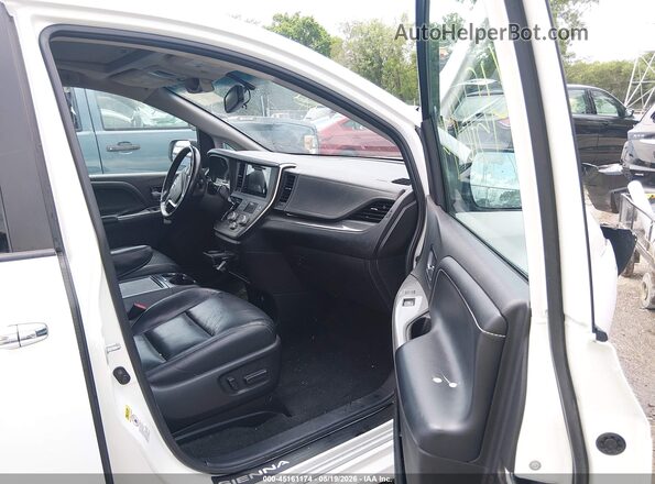 5TDXK3DC1GS712443 2016 TOYOTA SIENNA White Вид салону спереду
