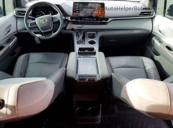 5TDXSKFC4MS040025 2021 TOYOTA SIENNA Серый 