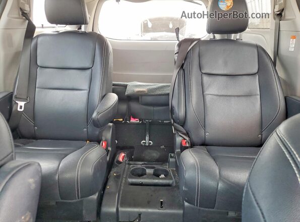 5TDXZ3DC4LS046426 2020 TOYOTA SIENNA White Rear seats view