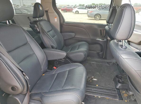 5TDXZ3DC4LS046426 2020 TOYOTA SIENNA White Rear interior view