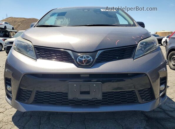 5TDXZ3DC5JS913233 2018 TOYOTA SIENNA Gray Front view