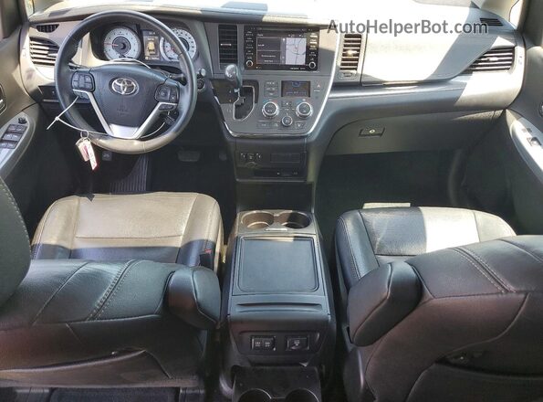 5TDXZ3DC5JS913233 2018 TOYOTA SIENNA Gray Dashboard view