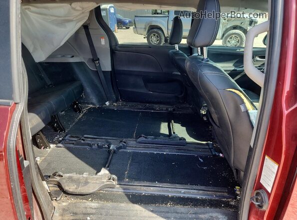 5TDXZ3DC7JS965804 2018 TOYOTA SIENNA Red Vista interior trasera