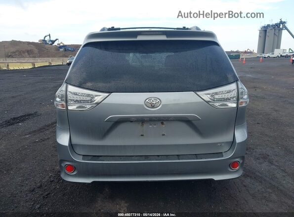 5TDXZ3DC8HS814206 2017 TOYOTA SIENNA Silver 