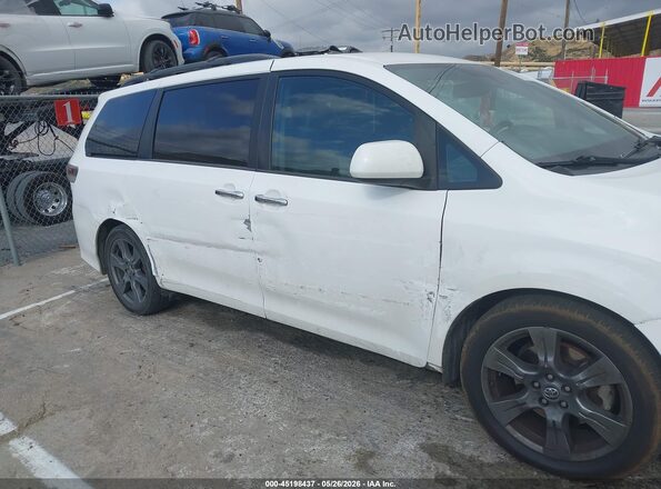 5TDXZ3DC8JS903568 2018 TOYOTA SIENNA White Front view