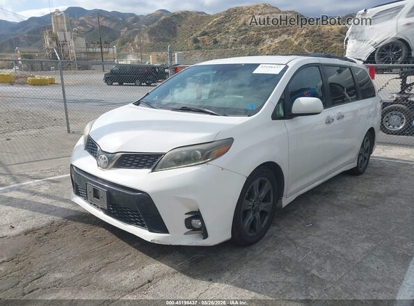 5TDXZ3DC8JS903568 2018 TOYOTA SIENNA White Front left